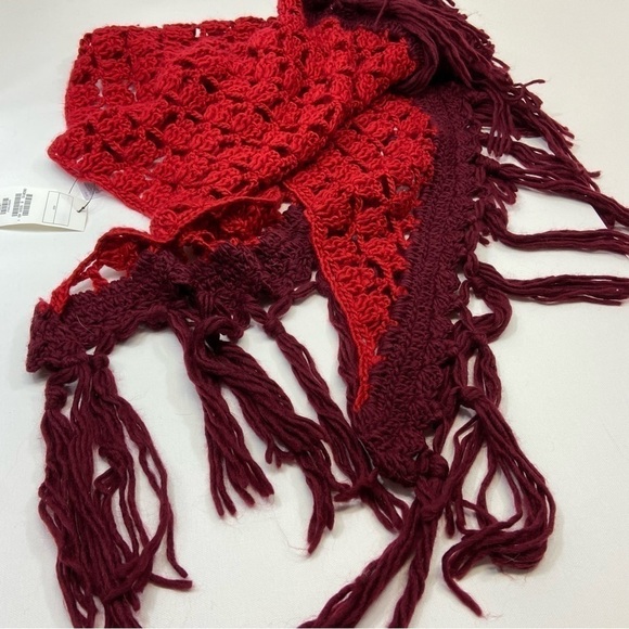 H&M red knit crochet open weave wrap scarf with fringe - Picture 2 of 10
